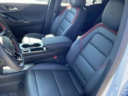 New 2026 Chevrolet Equinox RS w/ LPO, Floor Liner Package FWD image 11