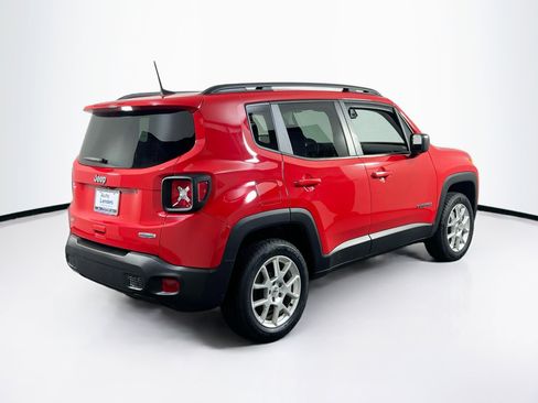 Used 2022 Jeep Renegade Latitude w/ Convenience Group image 5