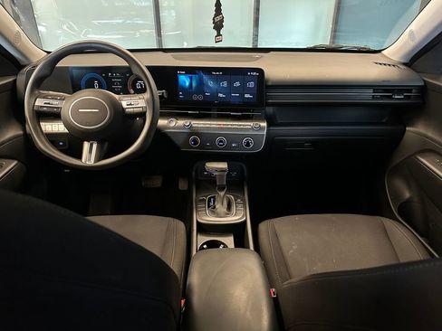 Used 2024 Hyundai Kona SE FWD image 9