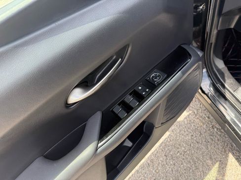 Used 2022 Lexus UX 200 F Sport w/ Accessory Package (Z2) FWD image 13