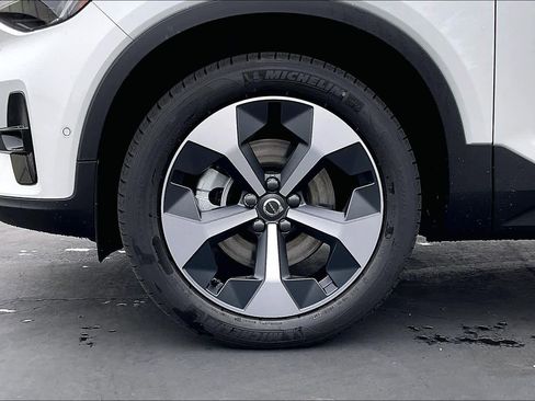 New 2026 Volvo XC40 B5 Plus w/ Protection Package Premier image 14