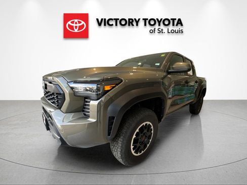 Used 2024 Toyota Tacoma TRD Off-Road image 7