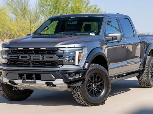 Used 2025 Ford F150 Raptor image 7