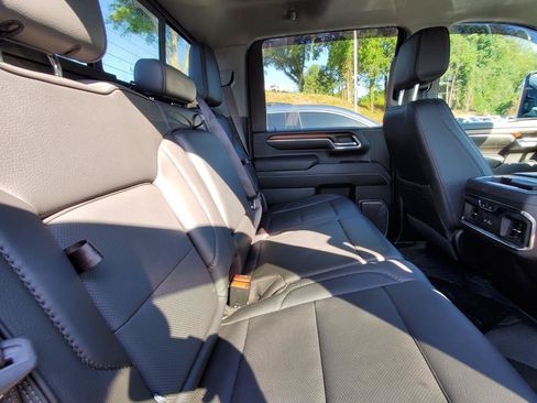 Used 2024 GMC Sierra 2500 Denali w/ Denali Reserve Package AWD/4WD image 6