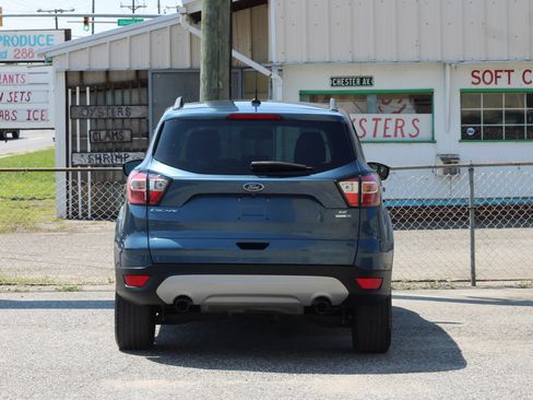 Used 2018 Ford Escape SE w/ Ford Safe & Smart Package AWD/4WD image 7