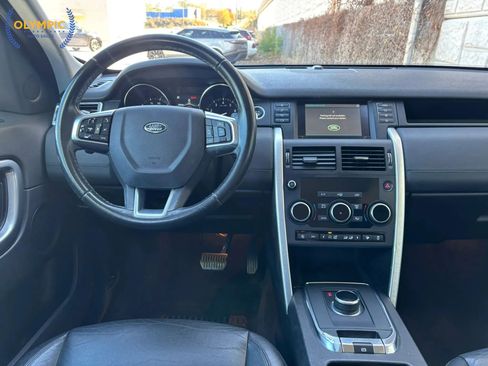 Used 2019 Land Rover Discovery Sport SE image 26