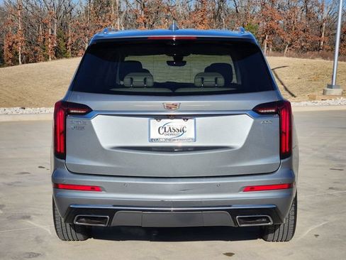 Used 2023 Cadillac XT6 Premium Luxury w/ Technology Package FWD image 7