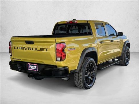 Used 2024 Chevrolet Colorado Trail Boss w/ Technology Package image 6