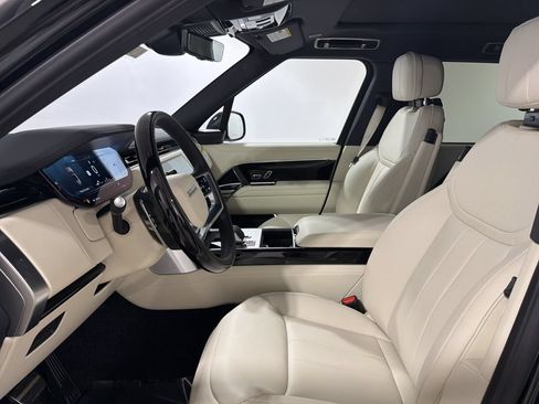 New 2026 Land Rover Range Rover Long Wheelbase SE AWD/4WD image 11