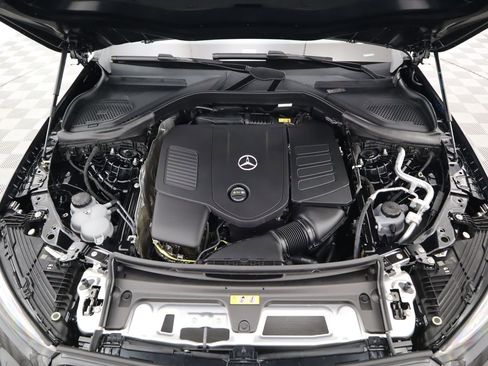 Certified 2025 Mercedes-Benz GLC 300 image 30