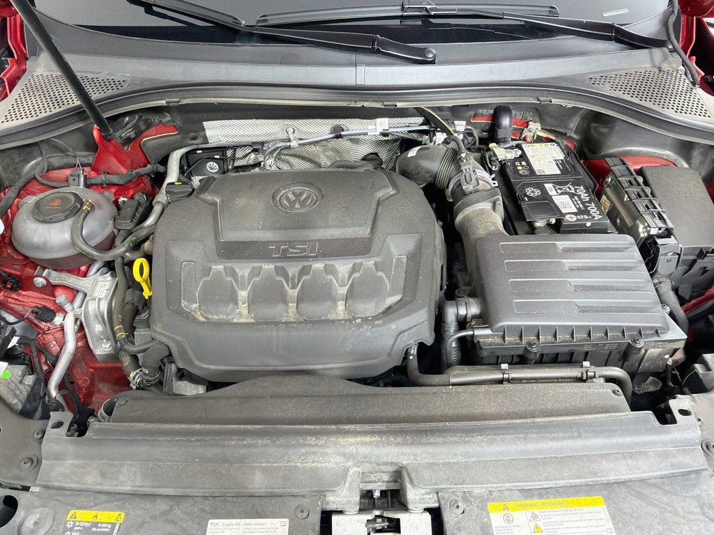 Used 2024 Volkswagen Tiguan SE R-Line AWD/4WD image 28