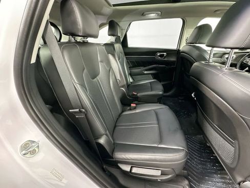 Used 2023 Kia Sorento SX AWD/4WD image 29