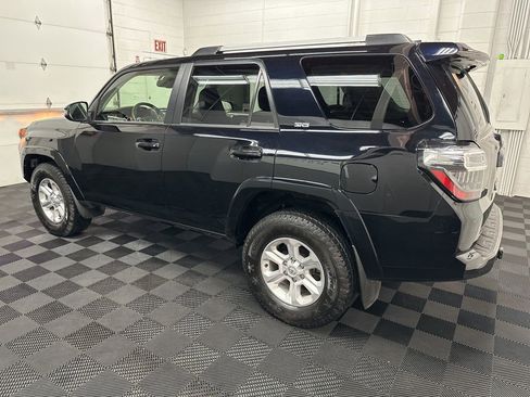 Used 2022 Toyota 4Runner SR5 Premium w/ Moonroof Package image 5