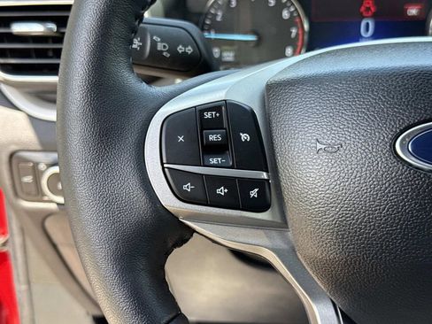Used 2023 Ford Explorer XLT w/ Equipment Group 202A RWD image 41