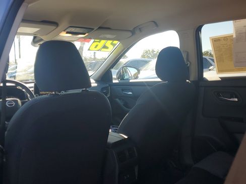 Certified 2026 Nissan Rogue SV image 12