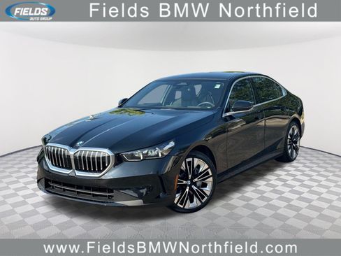 Used 2026 BMW 540i xDrive AWD/4WD image 1