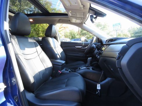 Used 2019 Nissan Rogue SL w/ Premium Package image 13