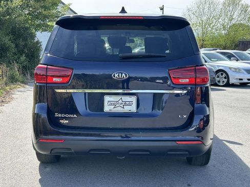 Used 2021 Kia Sedona LX FWD image 4