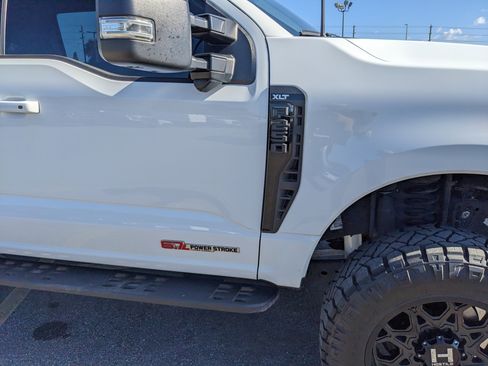 Used 2024 Ford F250 XLT w/ Black Appearance Package image 12