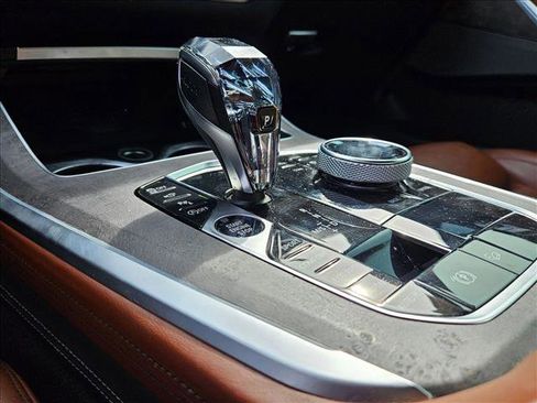 Used 2019 BMW X5 xDrive40i w/ M Sport Package image 12