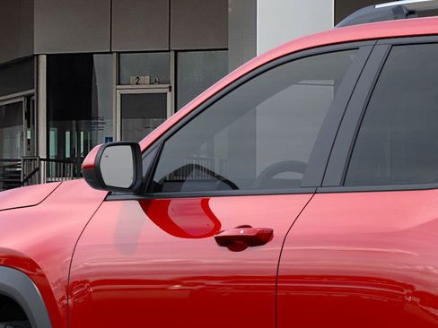 New 2026 Chevrolet Equinox LT image 12