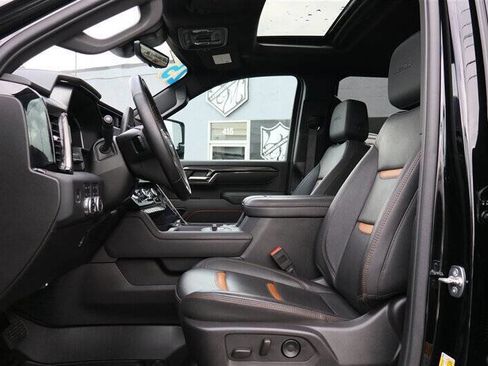 Used 2025 GMC Sierra 3500 AT4 w/ AT4 Premium Plus Package AWD/4WD image 19