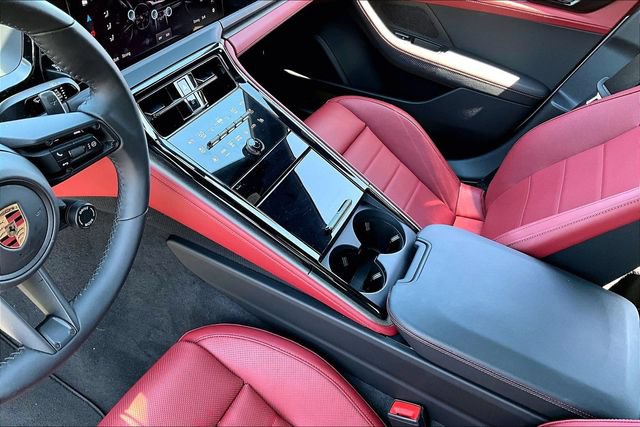 Used 2025 Porsche Panamera RWD image 18