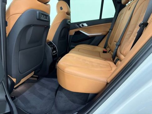 Used 2019 BMW X5 xDrive40i w/ Convenience Package AWD/4WD image 17