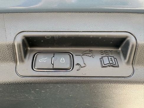 Used 2025 Ford Explorer ST image 38