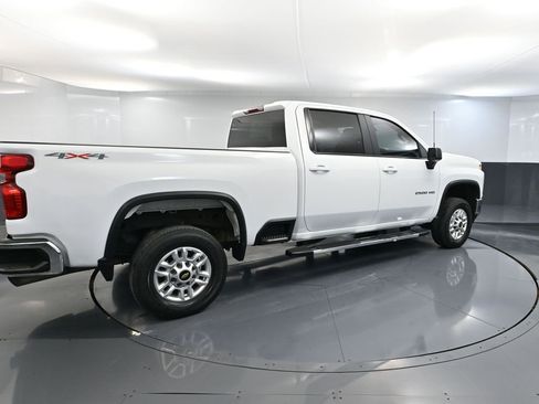 Used 2022 Chevrolet Silverado 2500 LT image 6