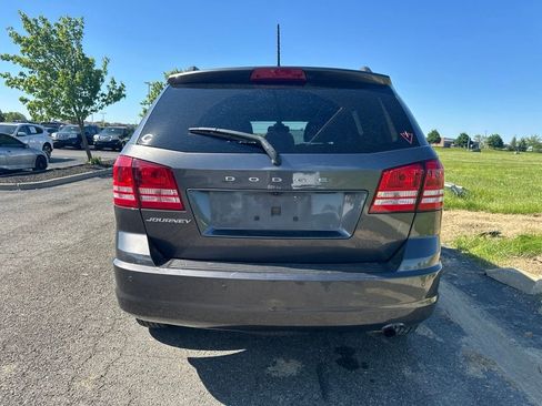 Used 2020 Dodge Journey SE FWD image 9