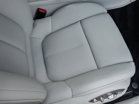 Certified 2026 Porsche Macan S AWD/4WD image 45