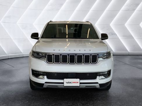 Used 2023 Jeep Wagoneer L Series II AWD/4WD image 2