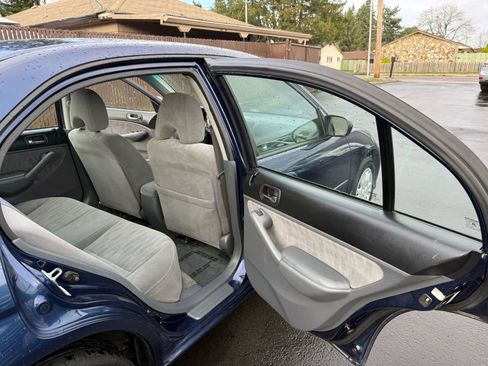 Used 2004 Honda Civic LX image 12