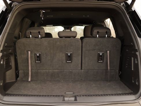 Used 2025 GMC Acadia Elevation image 30