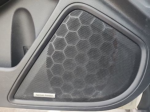 Used 2025 Subaru Outback Onyx Edition image 16