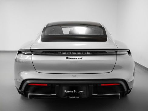 New 2025 Porsche Taycan image 11