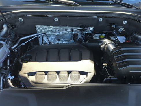 Certified 2024 Volkswagen Atlas Cross Sport SE image 20