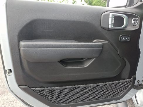 Used 2023 Jeep Wrangler Sport AWD/4WD image 12