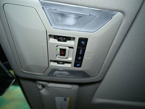 Used 2022 Toyota RAV4 Limited image 38