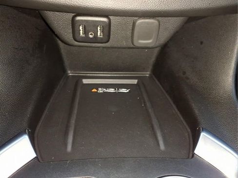 Used 2023 Chevrolet Traverse LT w/ LPO, Floor Liner Package image 21