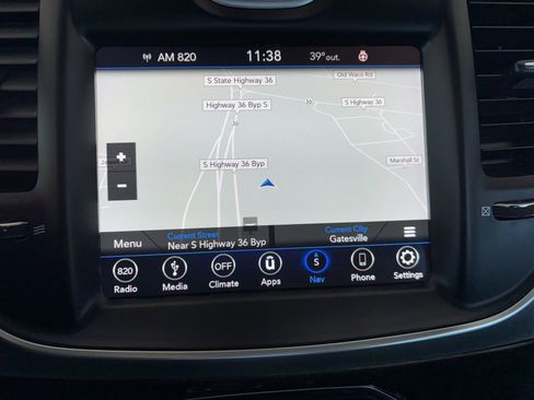 Used 2019 Chrysler 300 Limited image 17