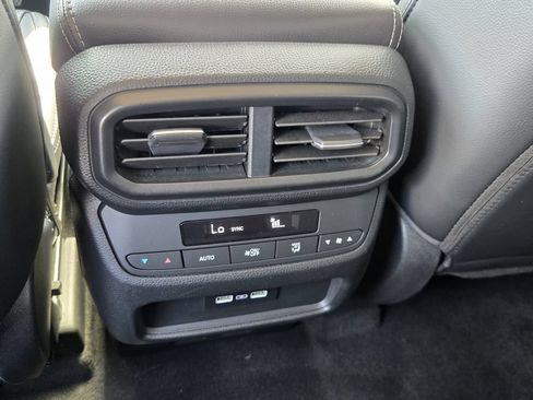 Used 2023 Honda Pilot EX-L image 13