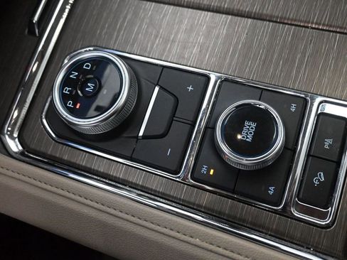 Used 2024 Ford Expedition Max Limited image 37