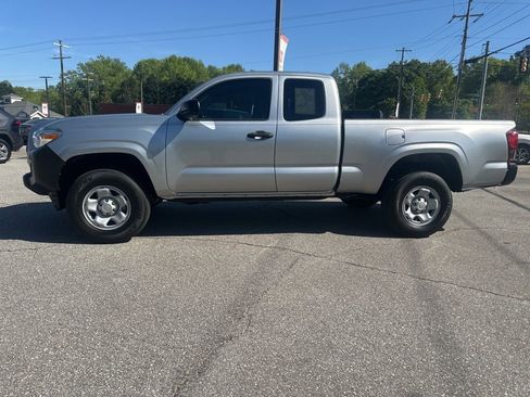 Certified 2023 Toyota Tacoma SR image 4