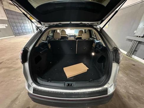 Used 2018 Ford Edge SEL w/ Equipment Group 201A AWD/4WD image 44
