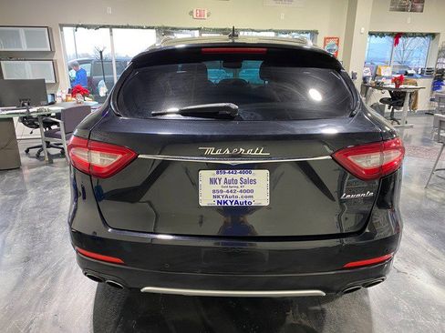 Used 2017 Maserati Levante S image 4