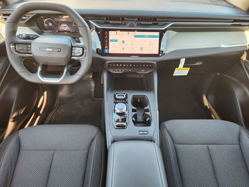 New 2026 Jeep Cherokee Laredo image 20