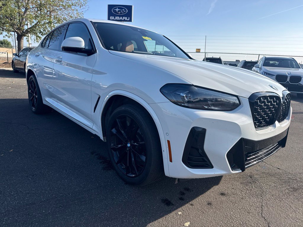 Used 2024 BMW X4 xDrive30i w/ Premium Package AWD/4WD image 8