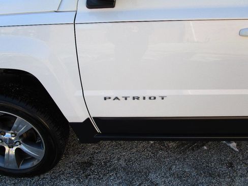 Used 2016 Jeep Patriot High Altitude image 8